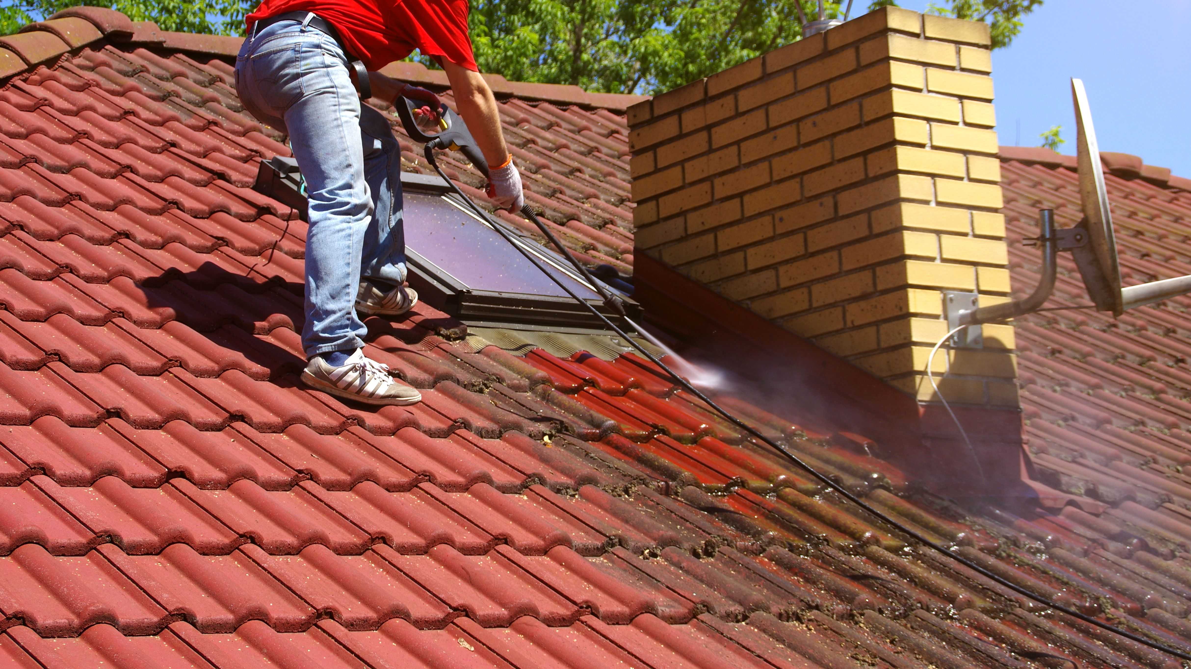 Comment choisir ses produits de protection et d'entretiens pour sa toiture