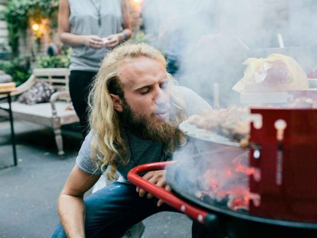 ¿Cómo encender una barbacoa?