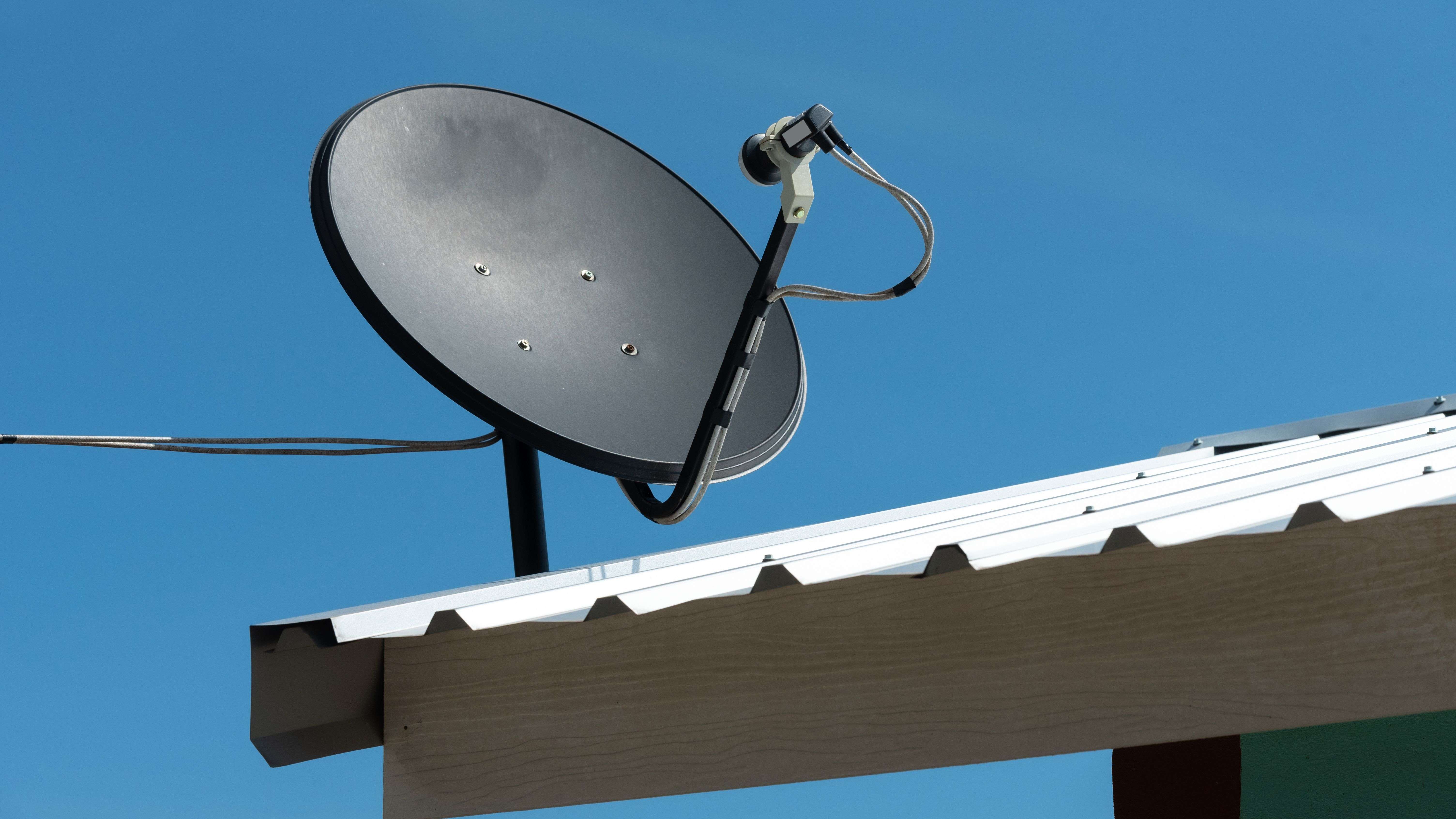 ¿Cómo instalar una antena parabólica?