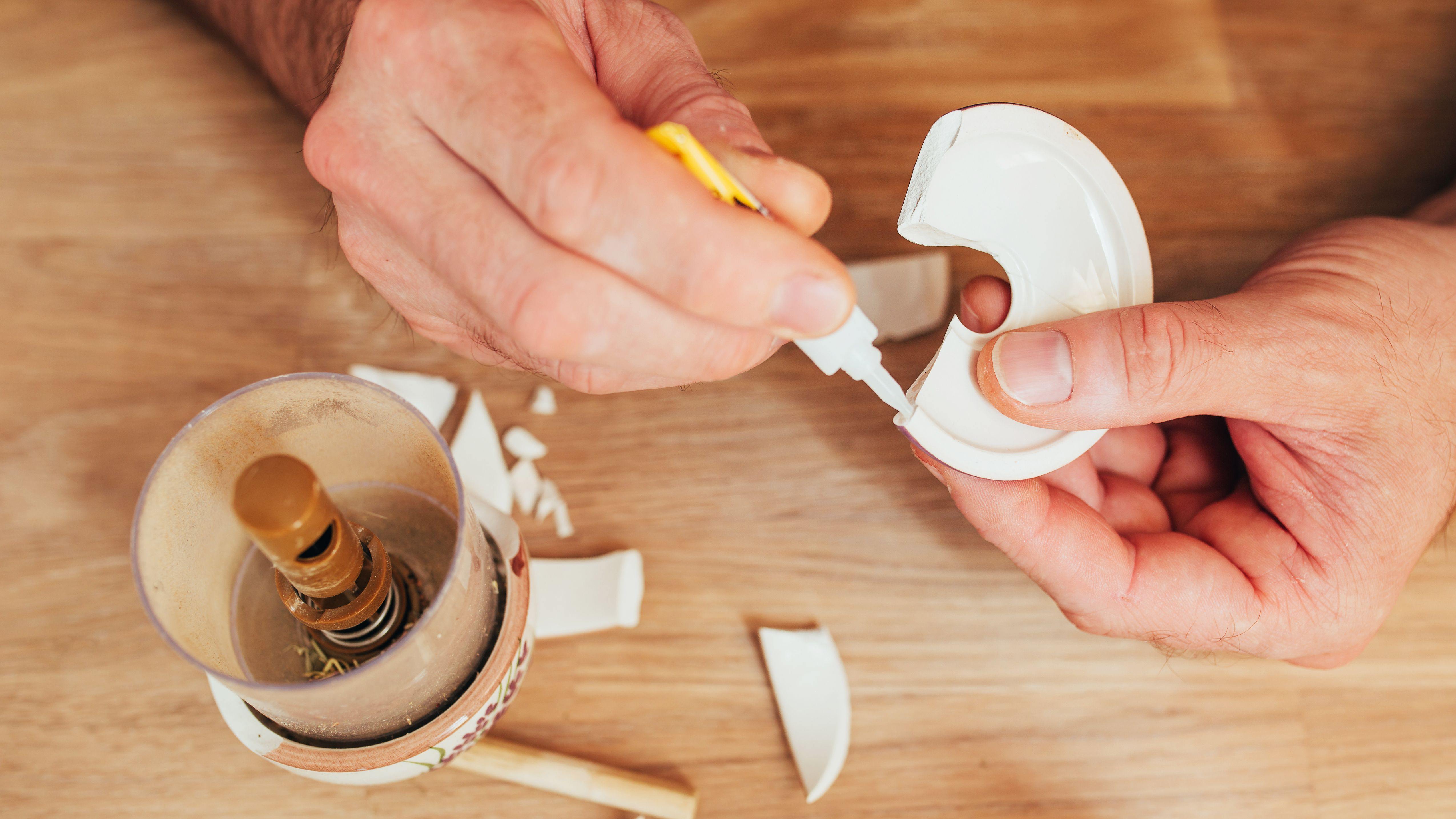 Comment choisir sa colle, son mastic de fixation ou sa résine
