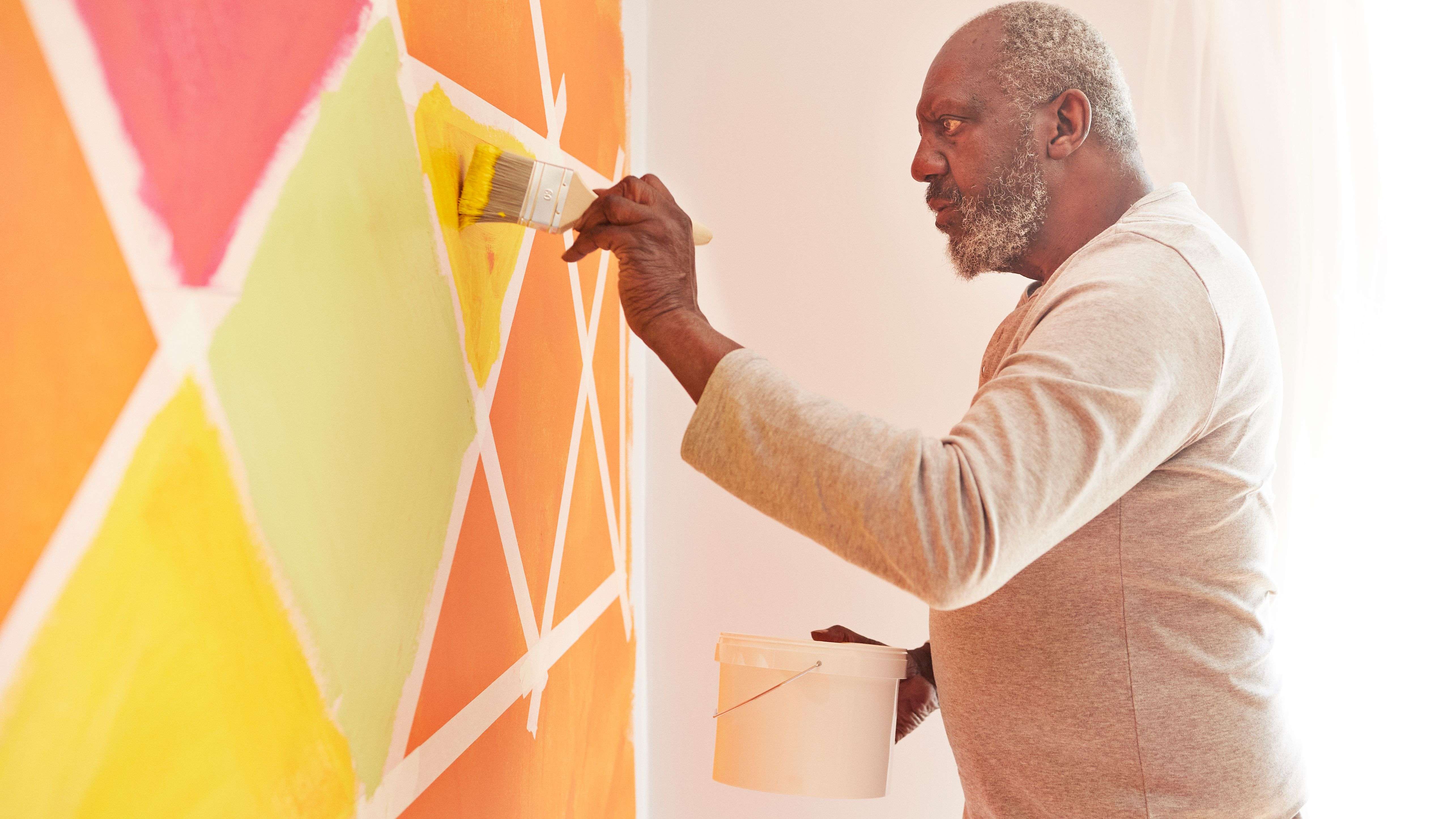 How to paint a wall