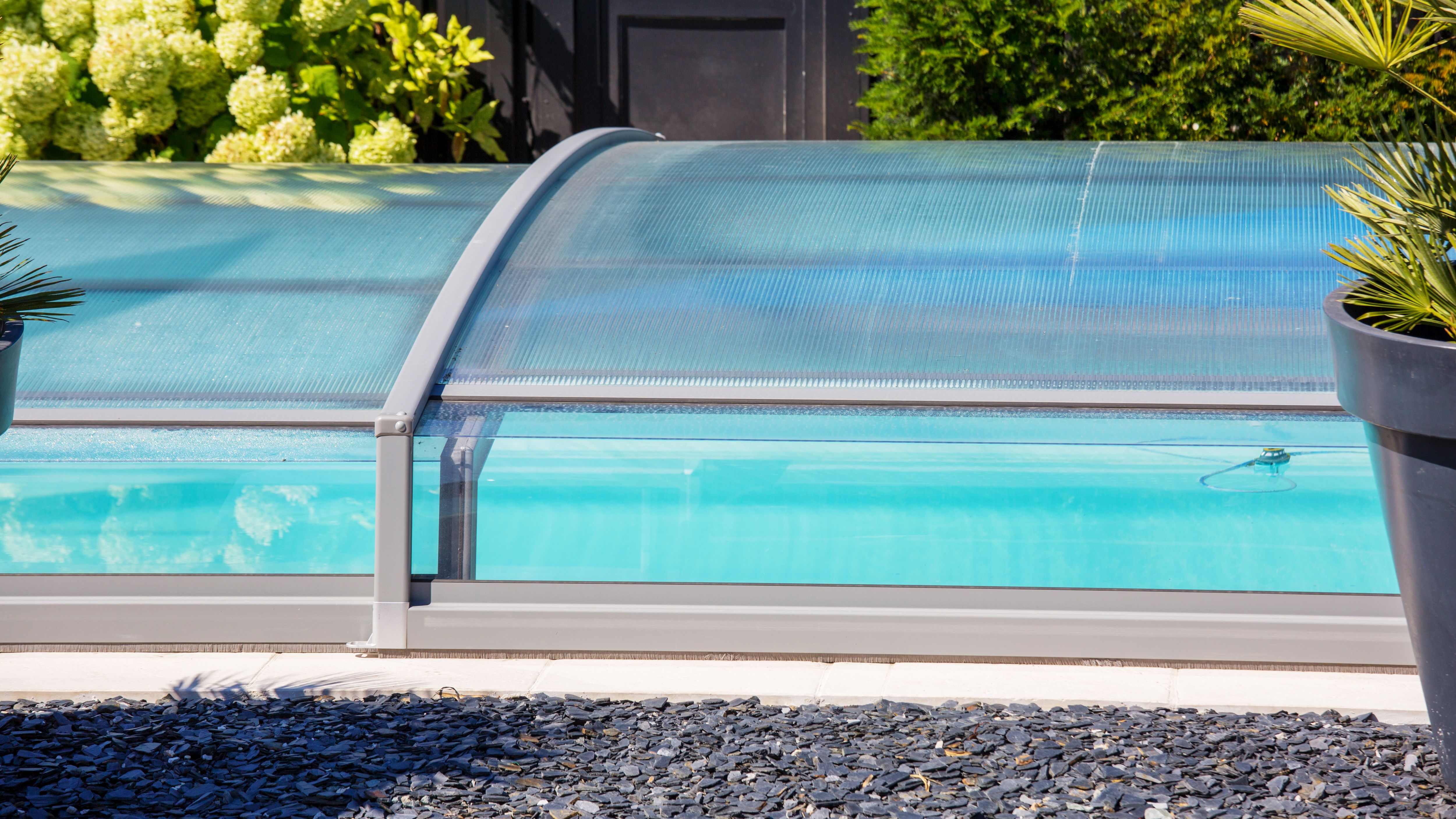 Cómo elegir una cubierta para piscina