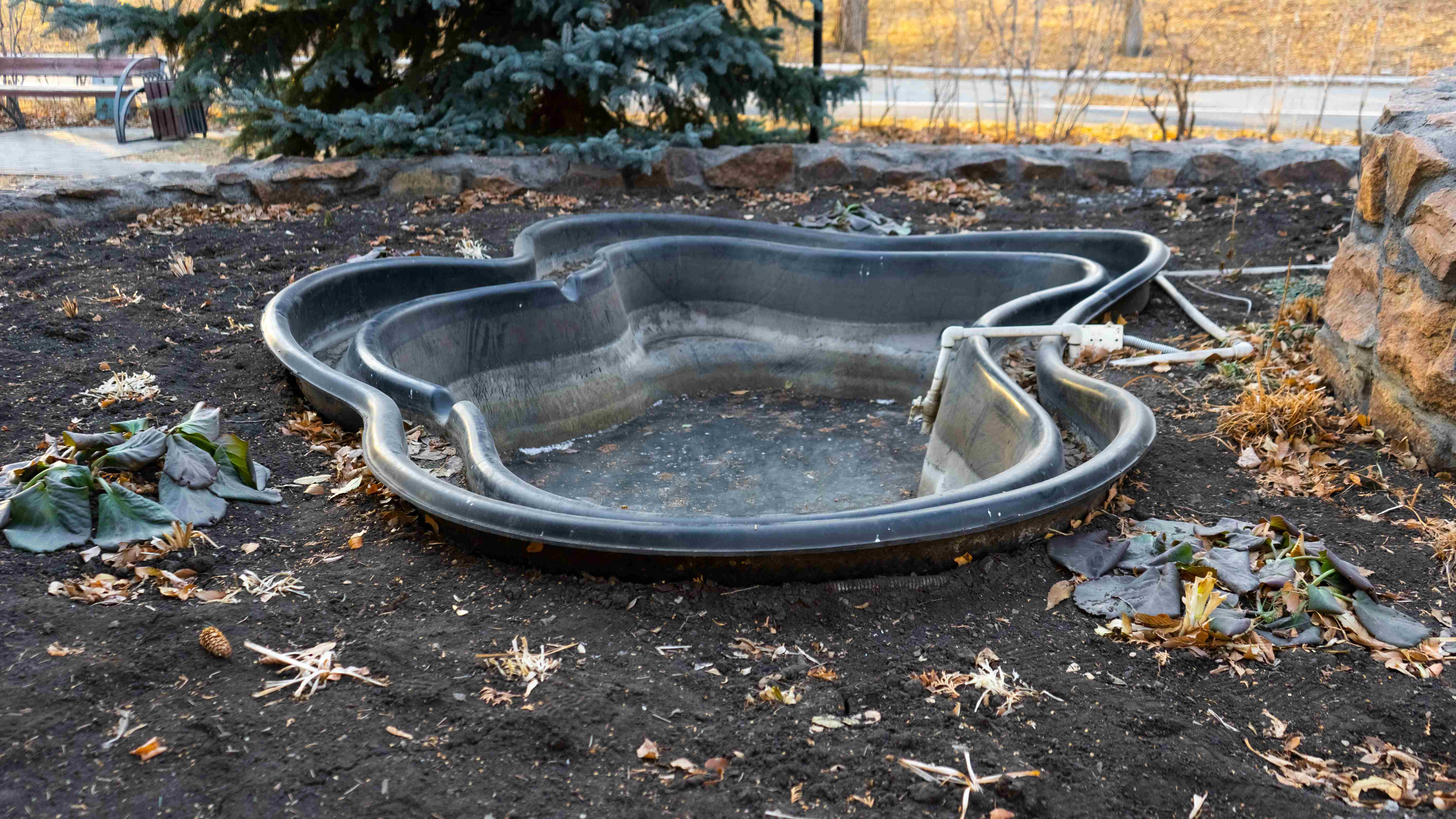 Cómo instalar un estanque de jardín