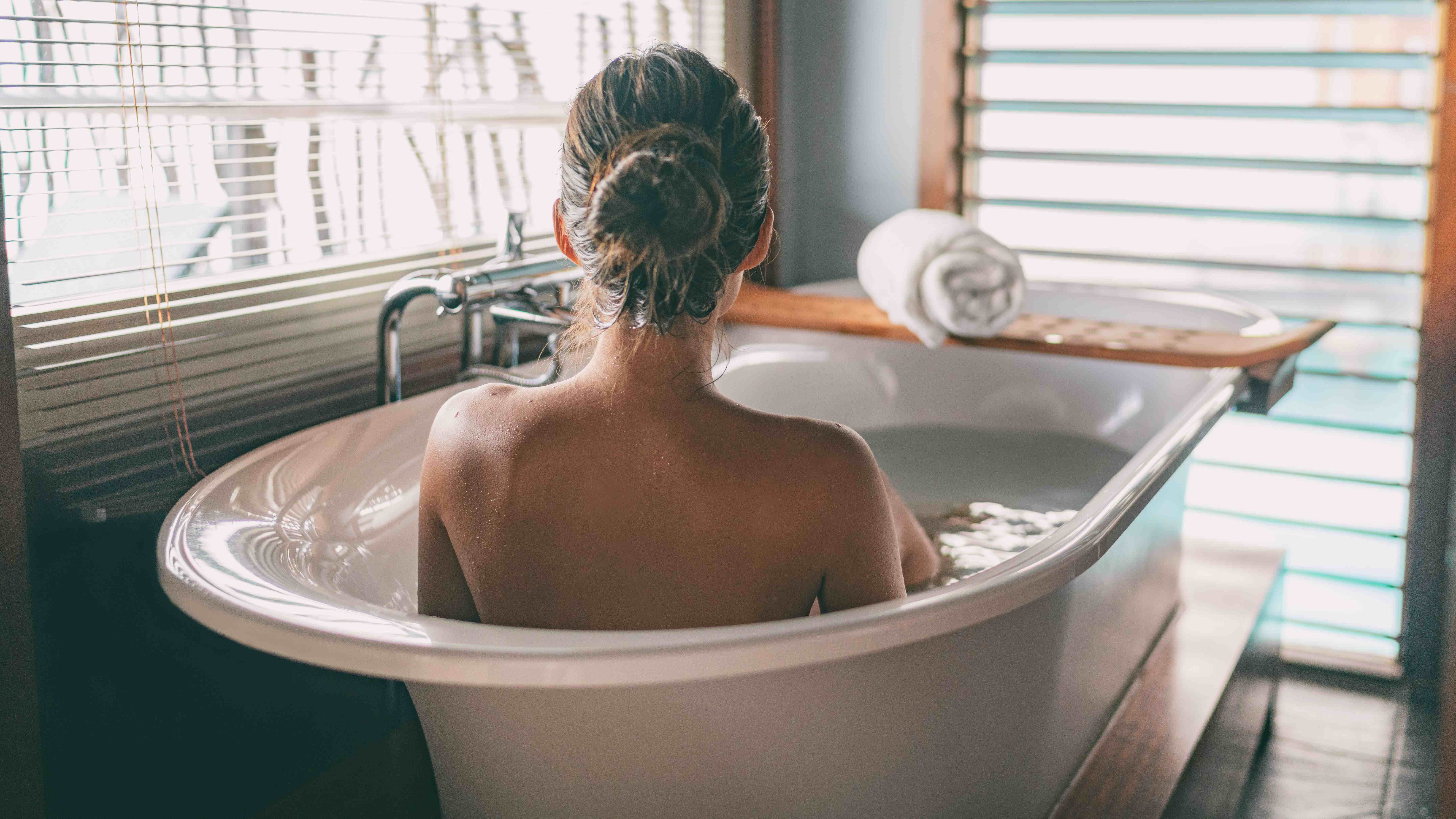 Baignoire vs douche : que choisir pour votre salle de bains