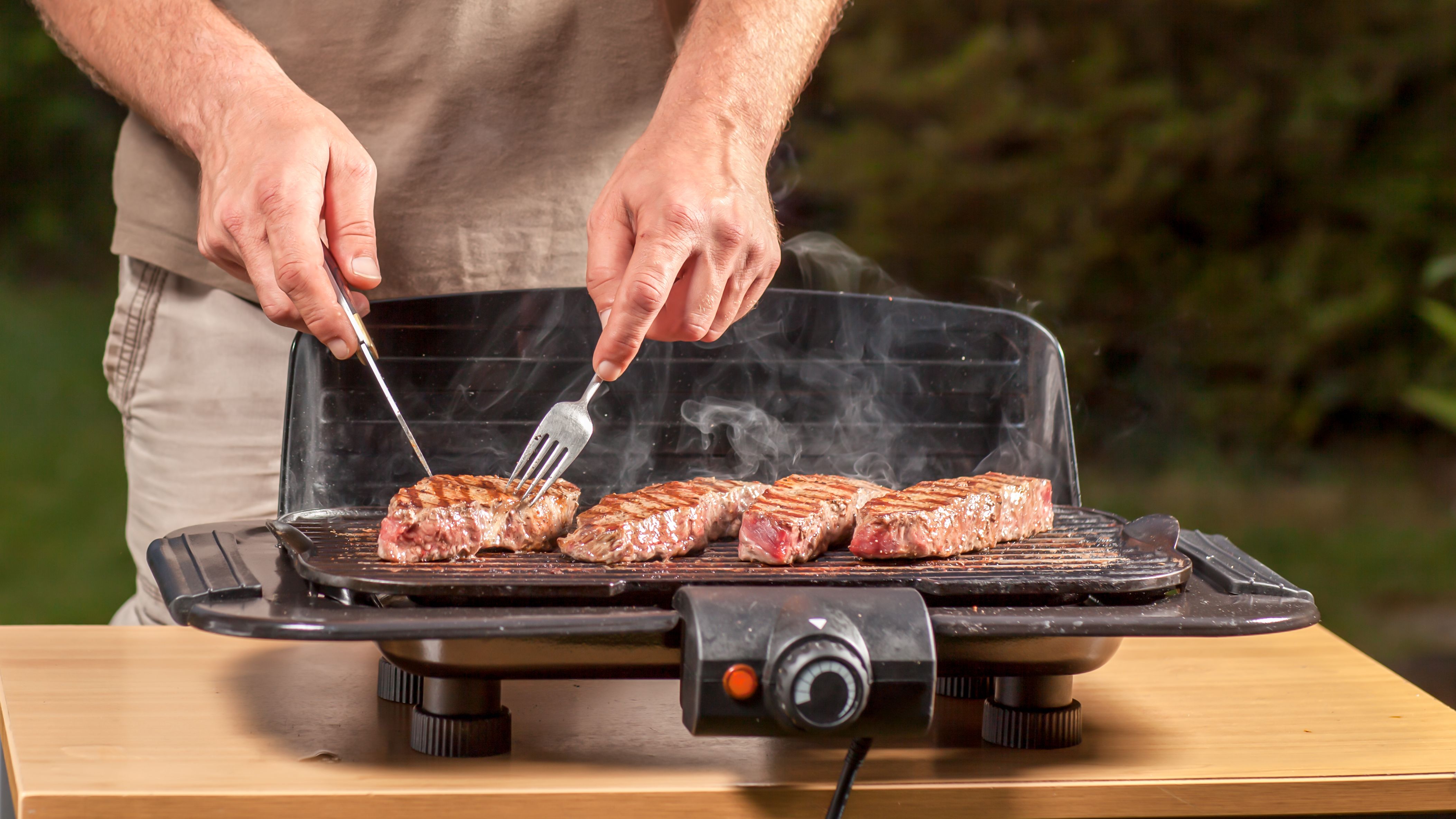 Barbecue électrique ou barbecue gaz