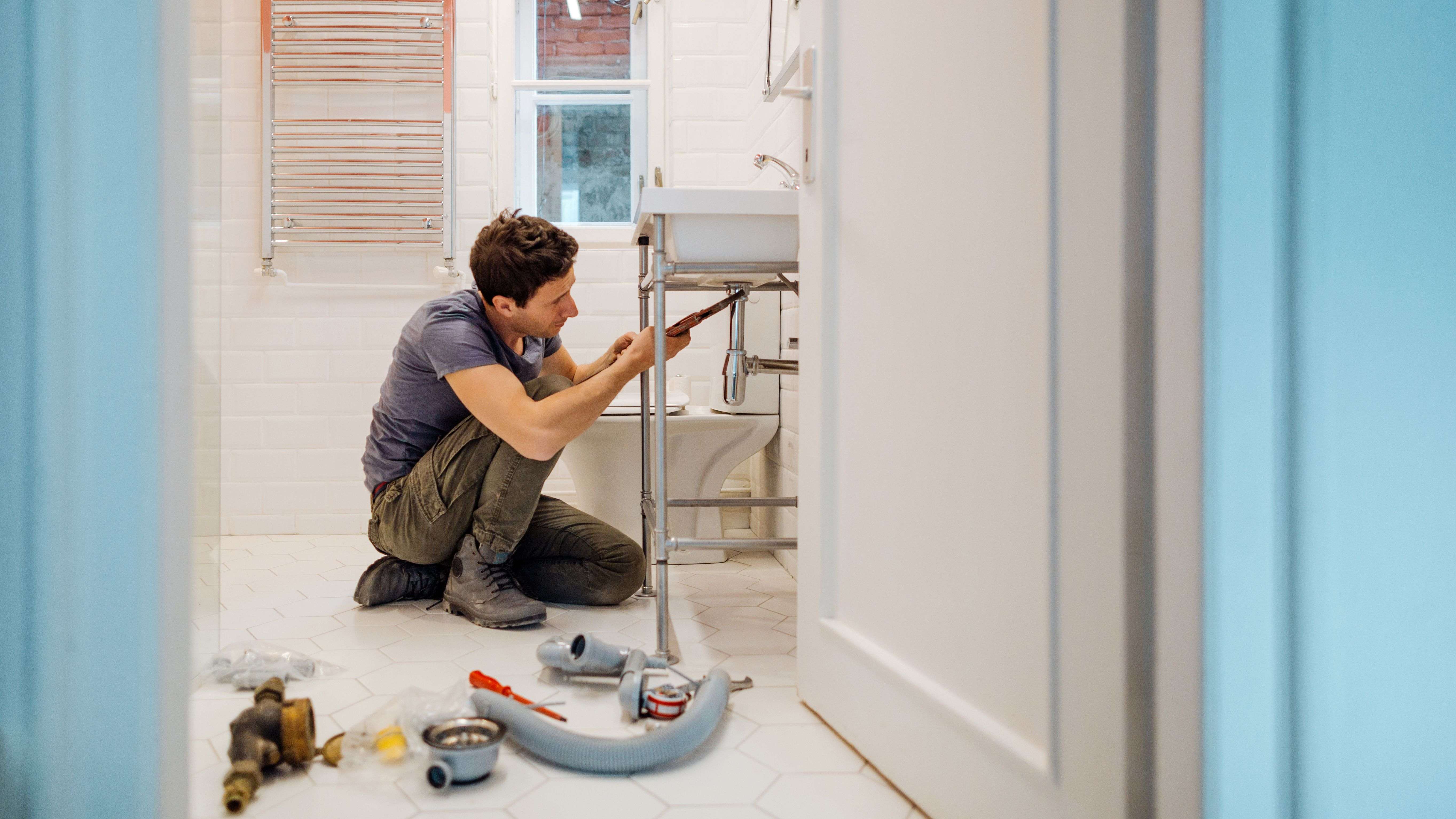 Rénovation d'une petite salle de bains d'un studio en location
