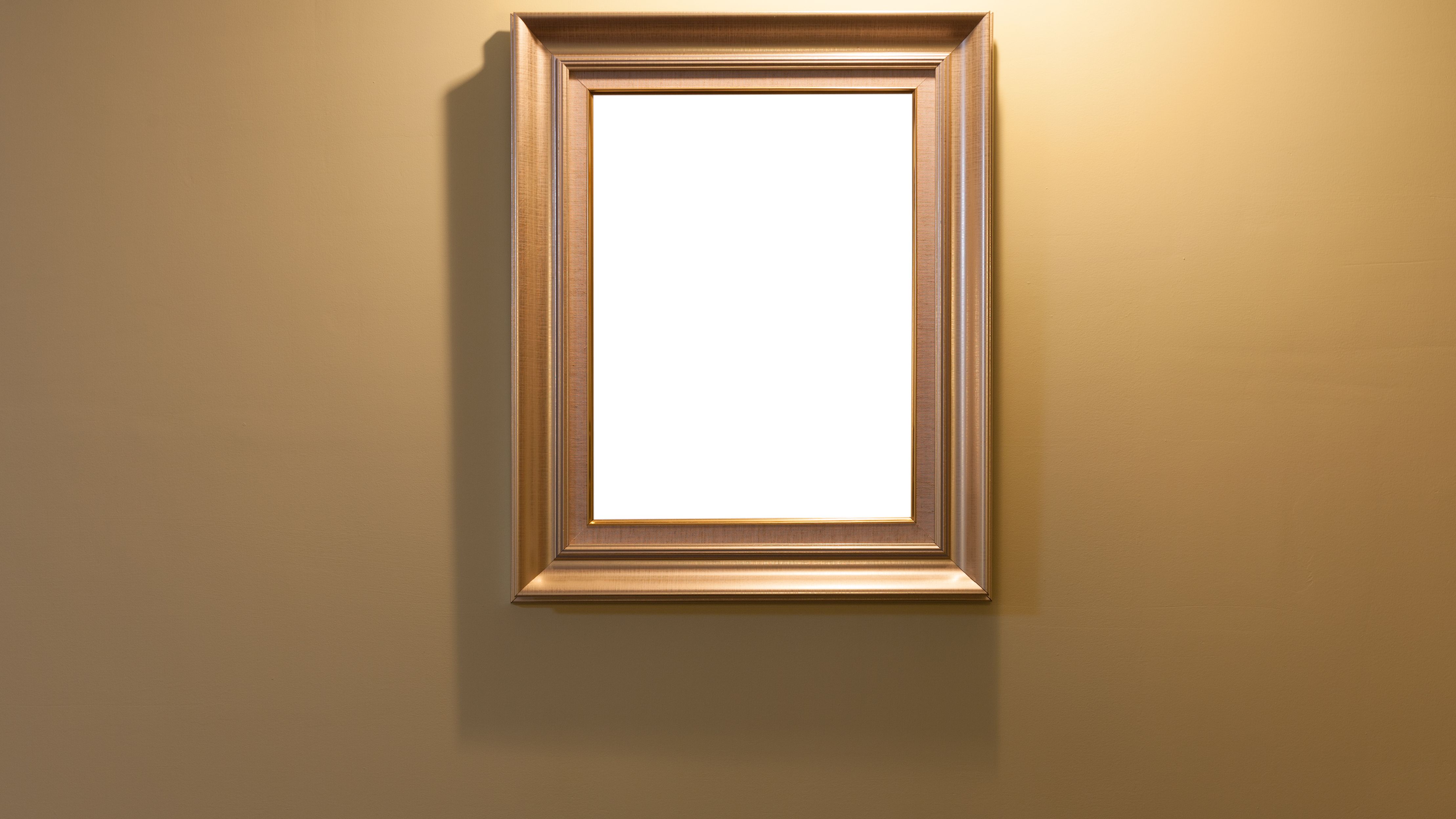 comment eclairer un cadre un tableau ou un miroir