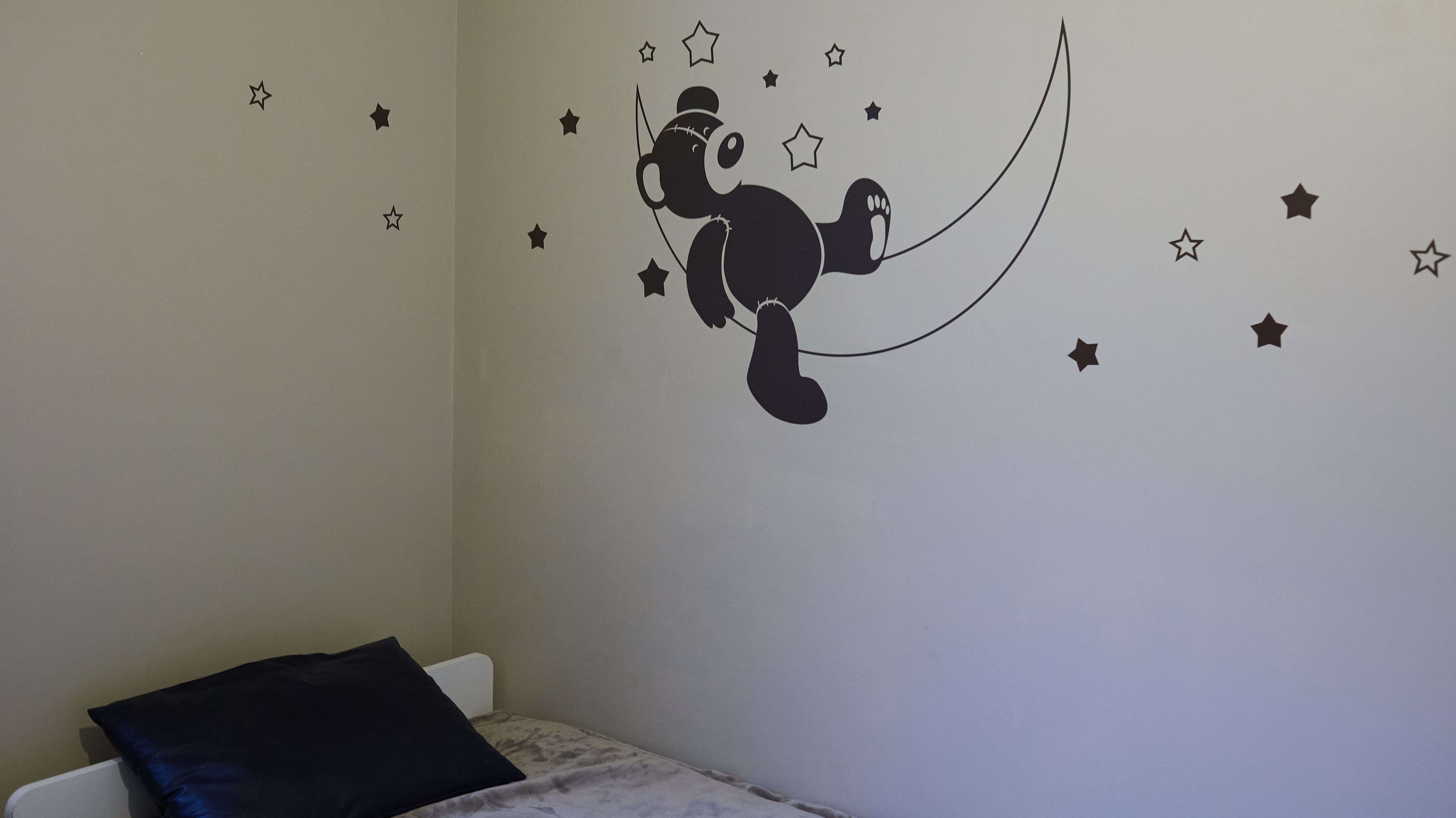 Cómo elegir y colocar adhesivos decorativos (stickers)