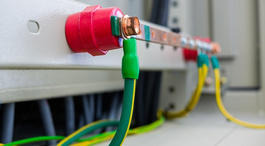 Tester un fil électrique : conseils, étapes et précautions