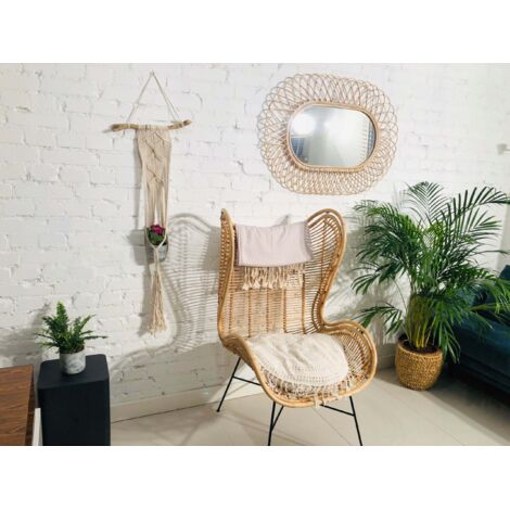 EINZELNES MAKRAMEE-BLUMENBET MIT HOLZ, CREME
