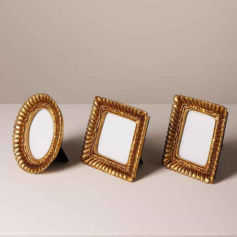 Ensemble 3 mini cadres photo résine dorée 11x11cm
