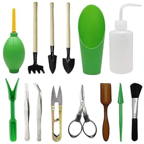 Ensemble de 14 outils de jardinage, vaporisateur, élévateur de pépinière, bouteille d'eau, prunes en pot.