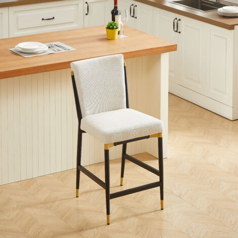Ensemble de 2 chaises avec repose-pieds rectangulaire. Revêtement confortable en tissu scandinave beige.