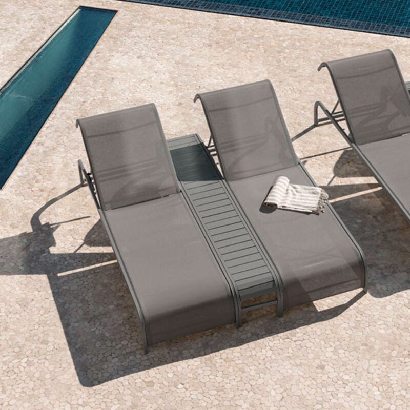 Ensemble de 2 chaises longues inclinables et table d'appoint en acier Marietta Sklum Gris Graphite