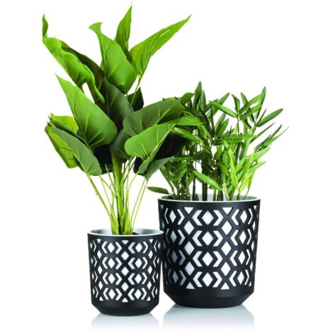 Ensemble de pots de fleurs ethniques, noirs et blancs