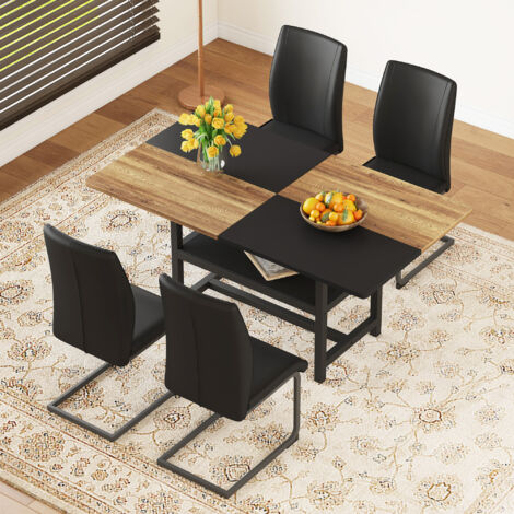 Ensemble table et chaises 160 x 90 x 76 cm avec 4 chaises — table rectangulaire à étagère intégrée, MDF & métal, simili cuir noir et bois