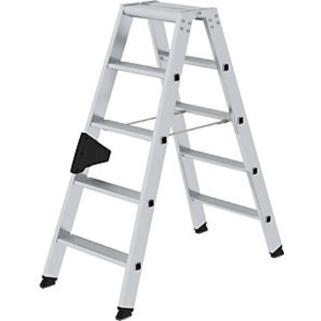 Escalera tipo tijera de peldaños planos  ascenso por ambos lados
