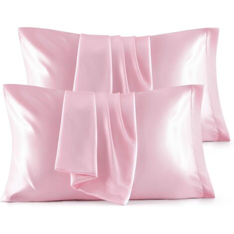 Esta funda de almohada de satén de seda helada está confeccionada con un tejido extremadamente suave y mide 48 x 74 cm en tamaño estándar.