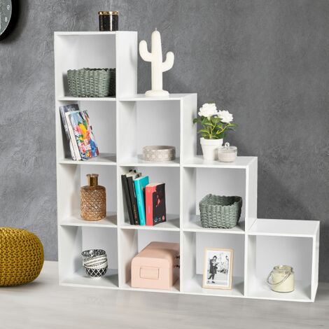 Estantería de 4 niveles en forma escaleras madera blanca con fondo blanco LIAM