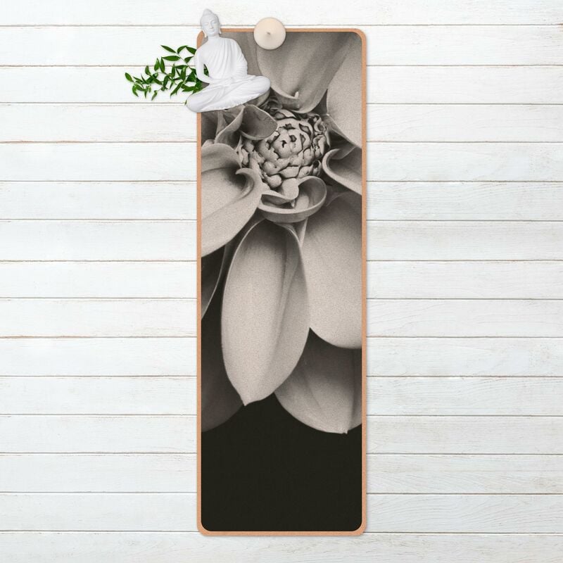 

Esterilla yoga - In The Heart Of A Dahlia Black And White Dimensión LxA: 61cm x 183cm