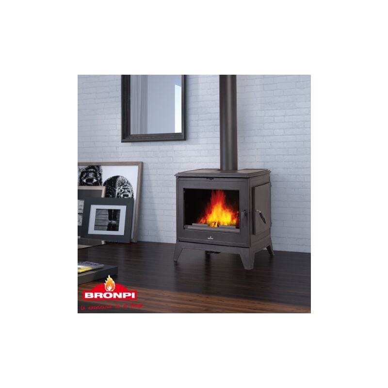 

estufa de leña fundición con puerta lateral modelo derby-14 kw - Bronpi