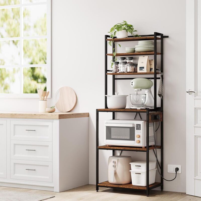 Tagère Cuisine Woltu avec Multiprise, 6 Crochets, Étagère Réglable, Support Micro-Ondes, Noir+Marron Rustique, 60x39,5x167cm