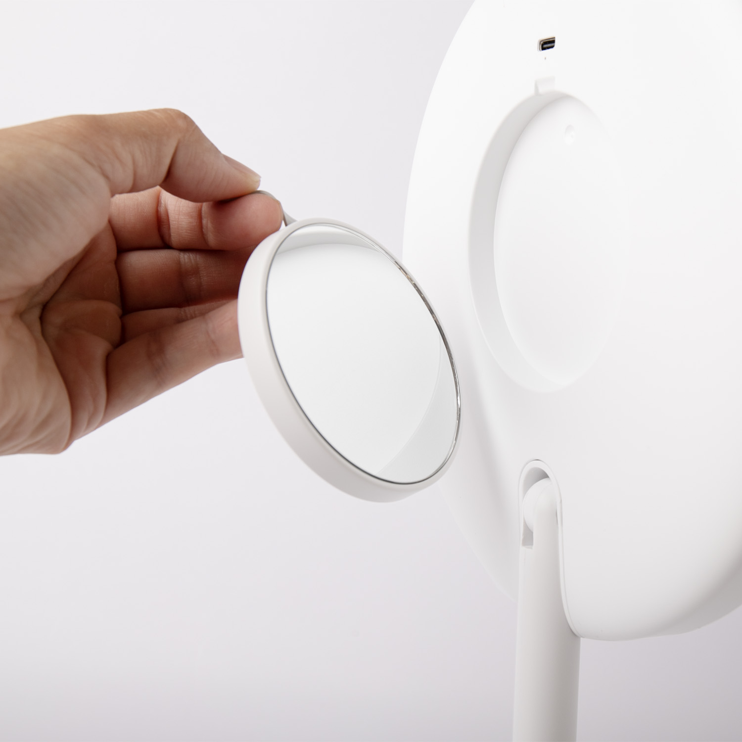 Petit miroir 10X amovible ventouse