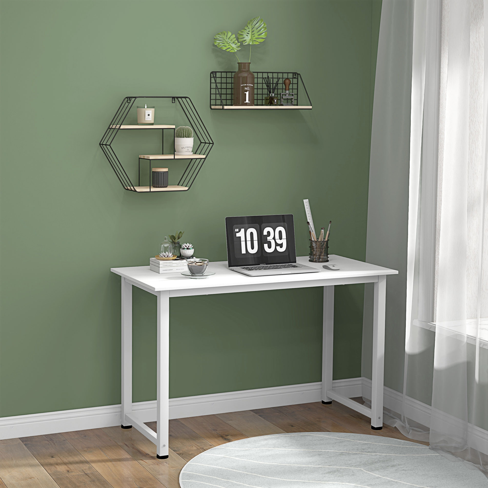 Bureau avec ordinateur portable