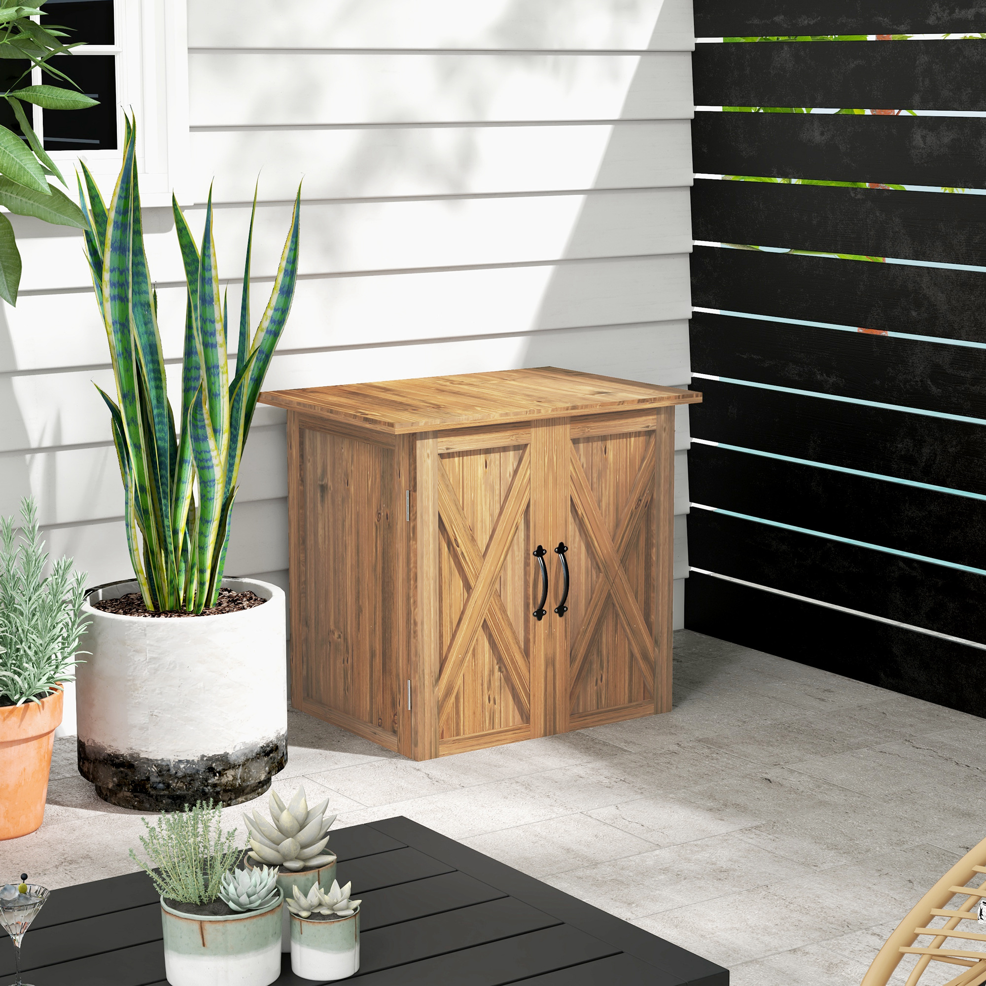 Intérieur armoire jardin rangement outils bottes accessoires
