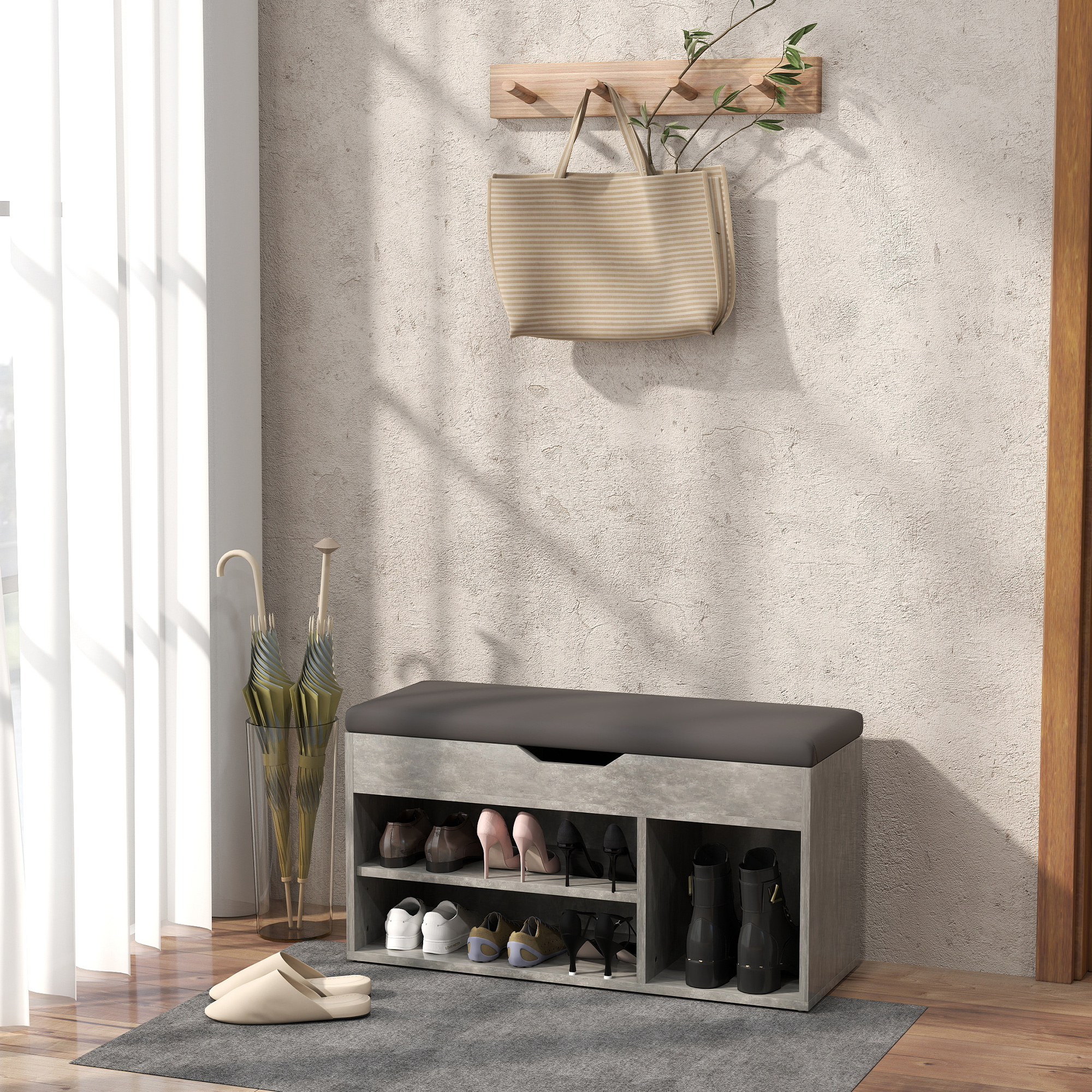 Assise rembourrée avec coffre de rangement