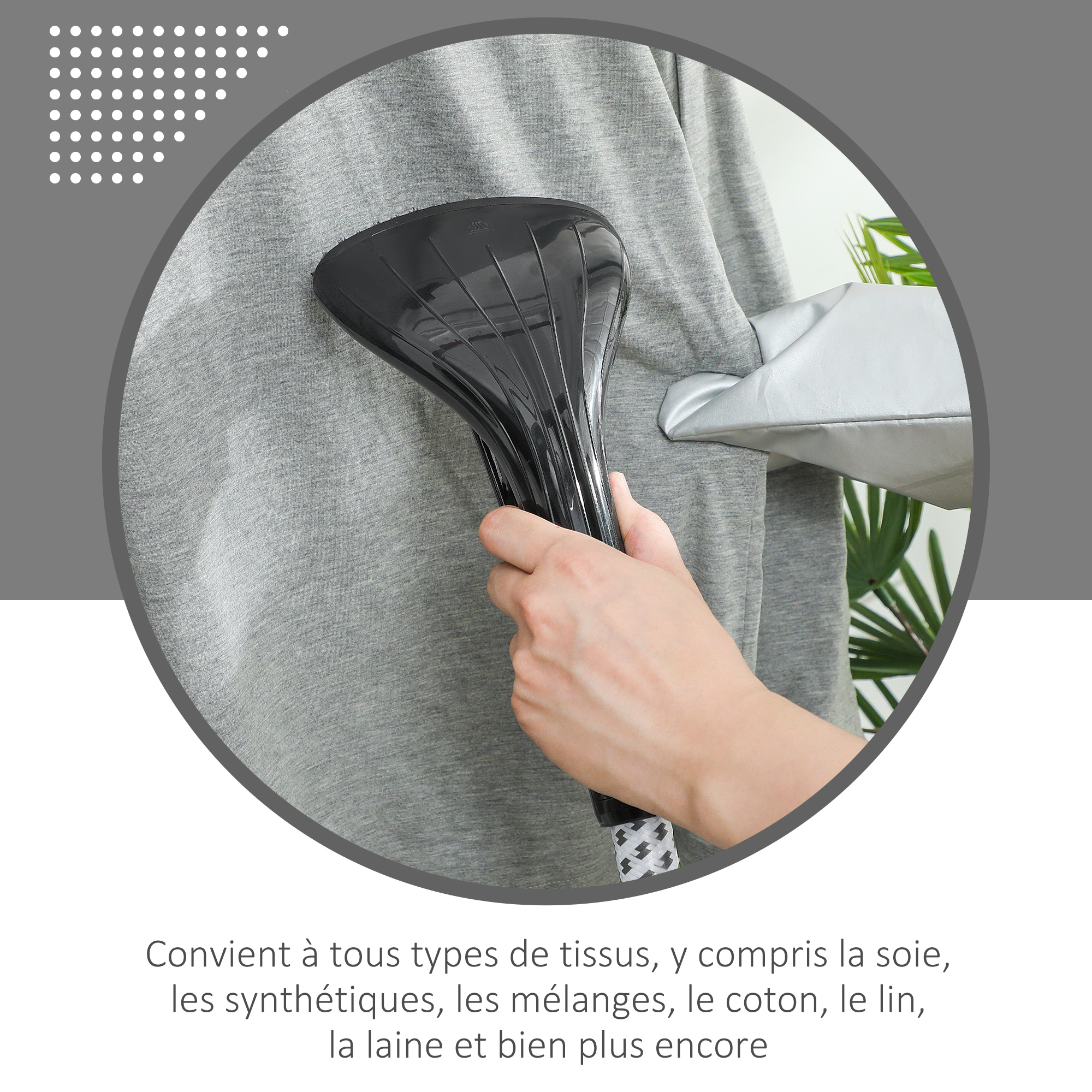Roues de déplacement, cintre multifonction et brosse anti‑peluches