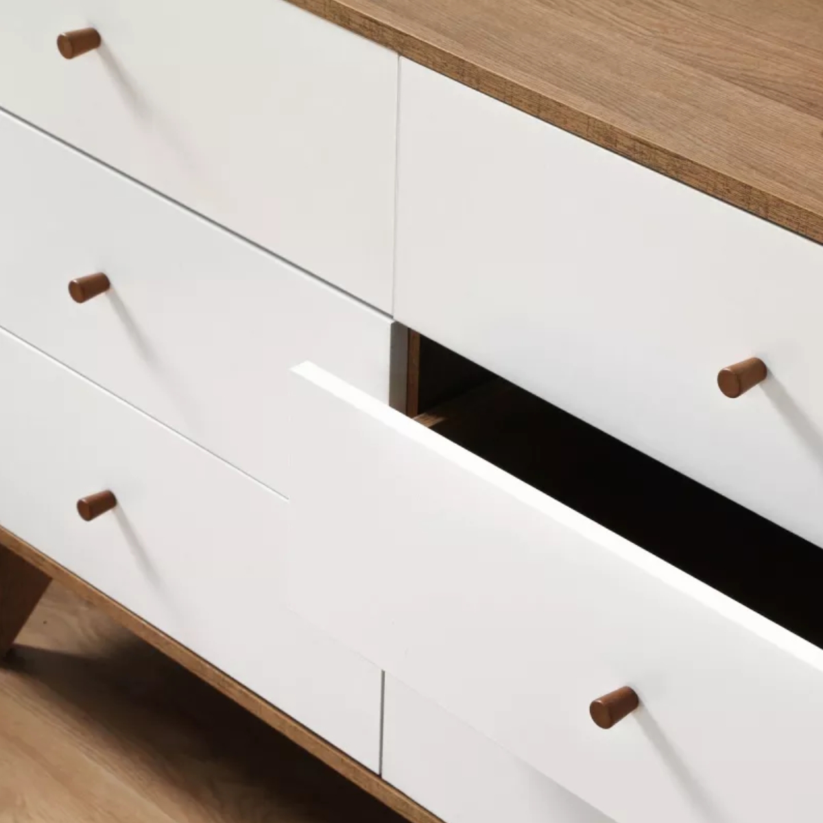 Détail commode scandinave Albura