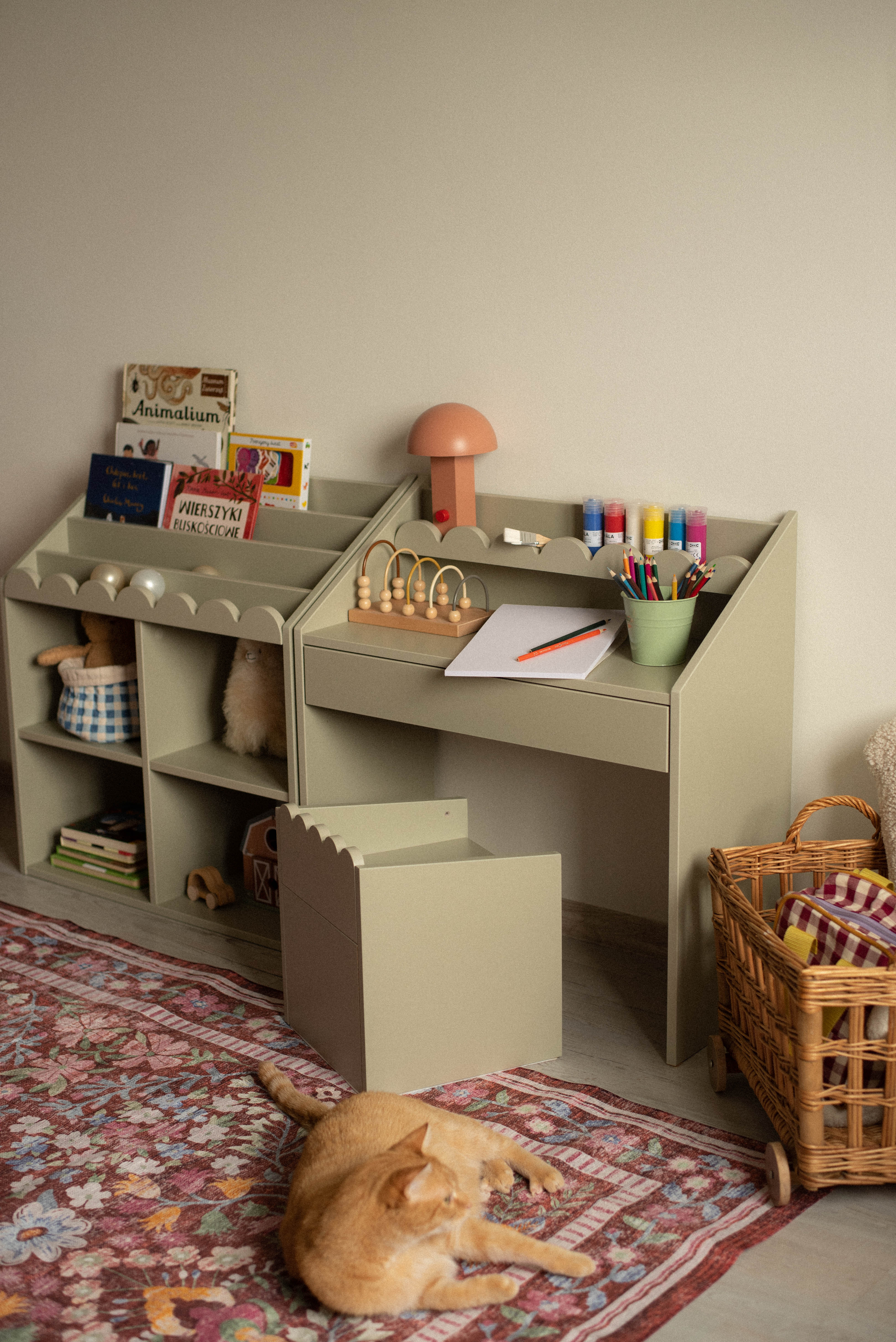 Bureau enfant vert sauge