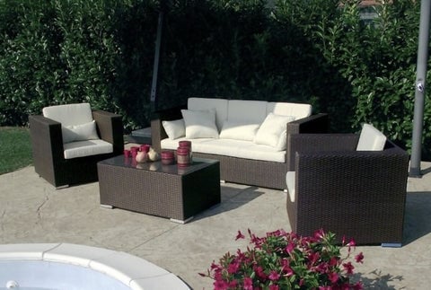 Salotto da esterno giardino 5 posti con struttura in alluminio rivestito in  wicker intrecciato con cuscini Agustin - White