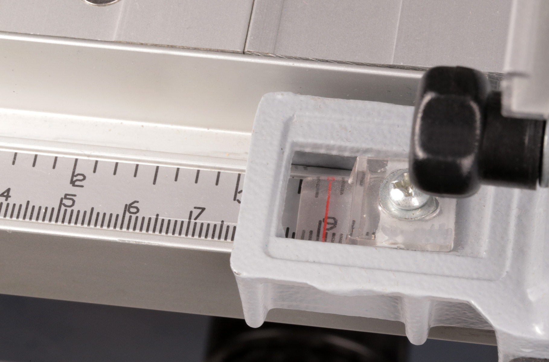 FERM Seghe circolare da banco 1800W TSM1033