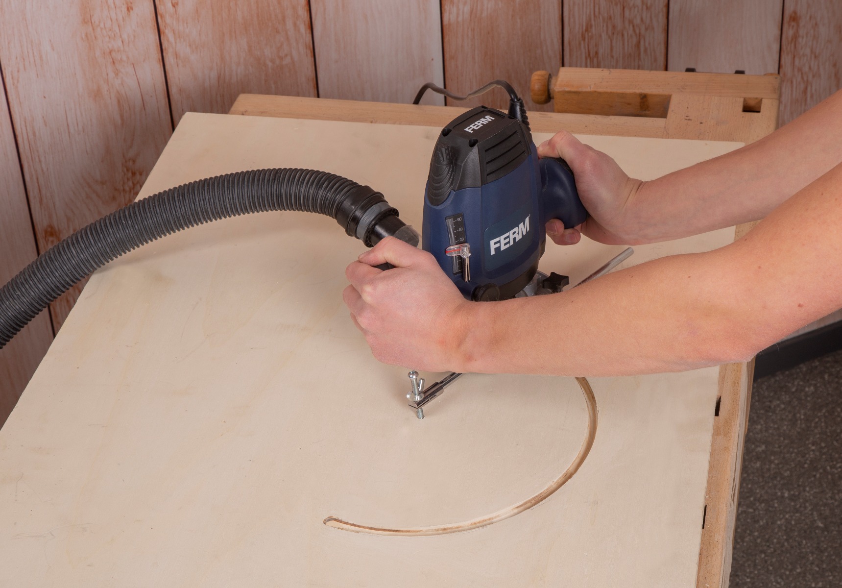 FERM PRM1021 Fresatrice verticale 1200W 6,8 mm