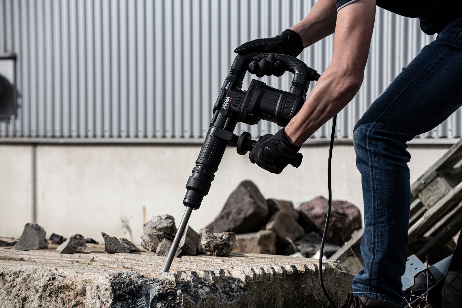 FERM HDM1040P Martello Demolitore Professionale 1200W - 12 posizioni regolabili dello scalpello