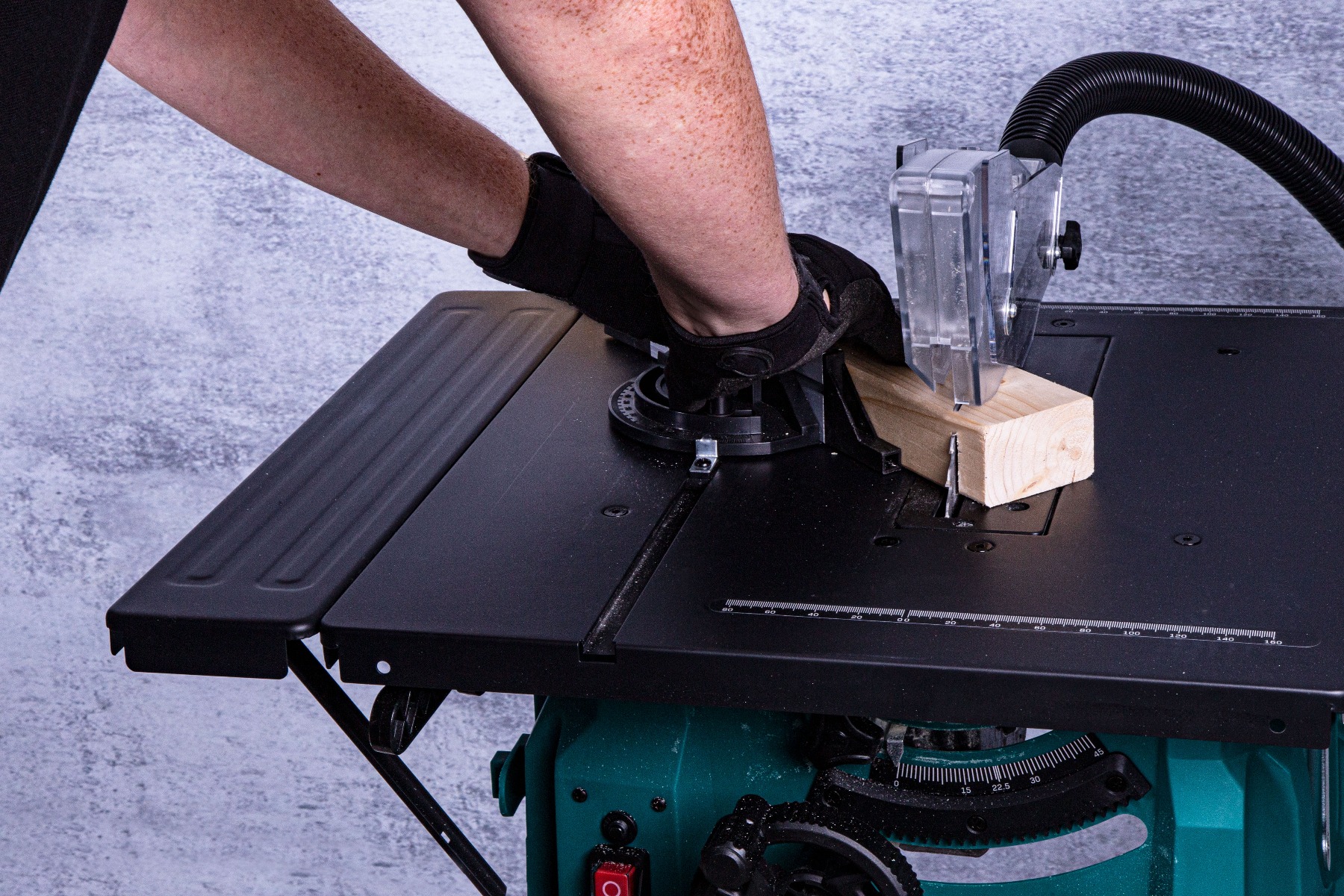 Sega circolare da tavolo TS501AC 1500W, 210mm VONROC