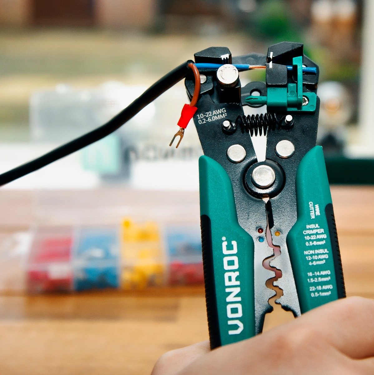 VONROC WS502XX Spelafili|Crimpatrice automatica professionale. Include Set di accessori da 270 pezzi