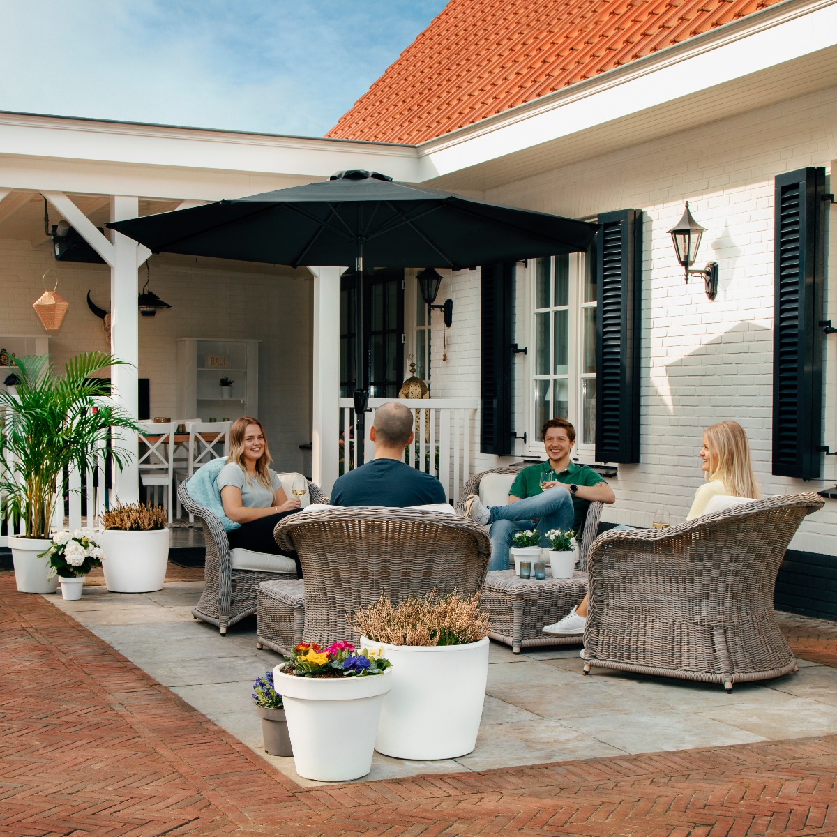 VONROC GP503XX Ombrellone parasole da giardino Recanati Ø300cm. Inclinabile. Tessuto UPF50+. Antracite/Nero