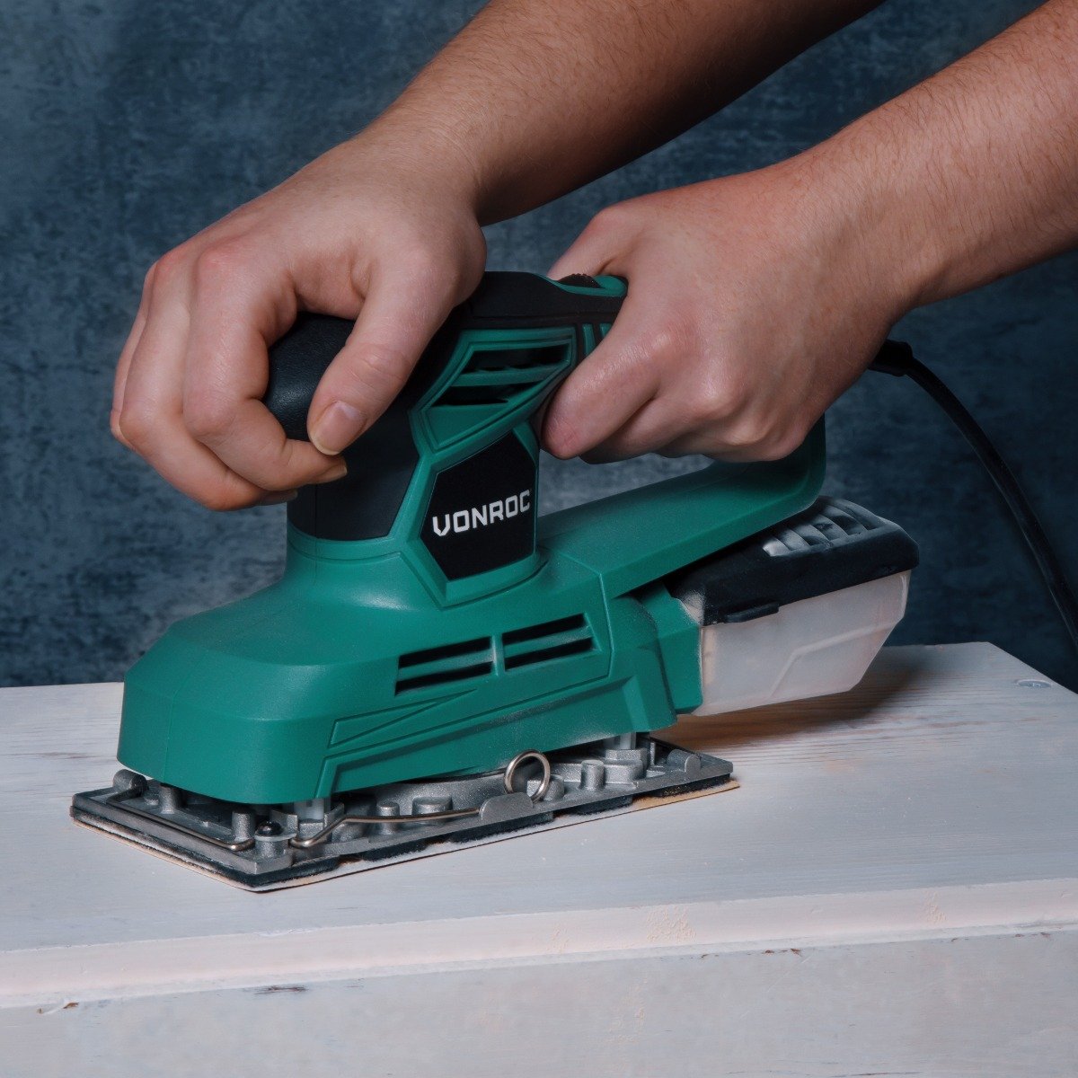 VONROC OS501AC VONROC Levigatrice orbitale 240W - 90x187cm