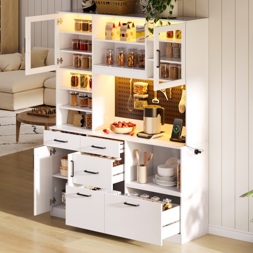 Rangements ouverts fermés tiroirs et étagères du meuble de cuisine