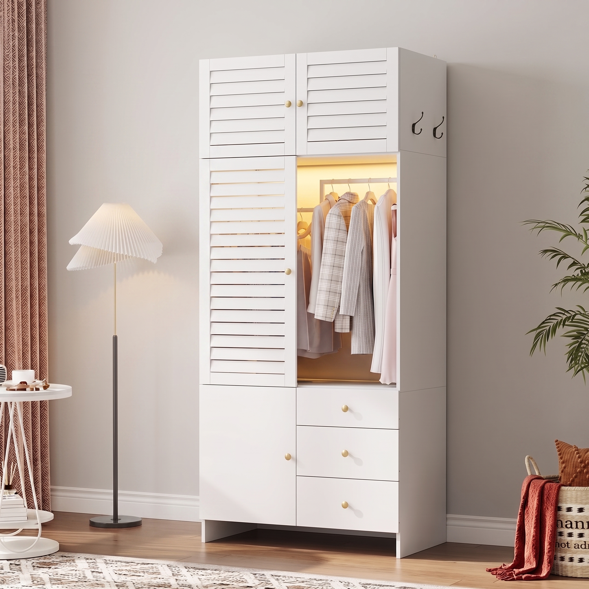 Armoire blanche avec tiroirs et portes à lamelles