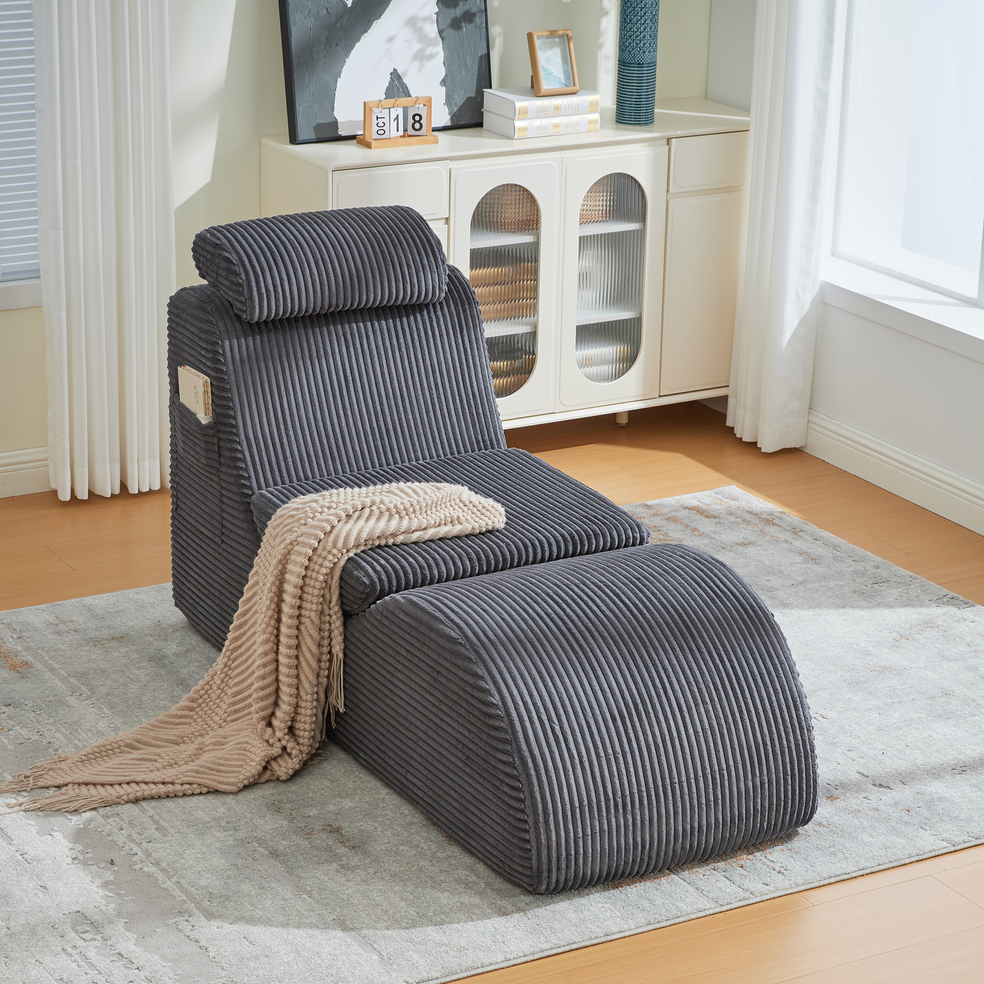 Moderner Freizeit-Sessel mit einzigartigem Design,