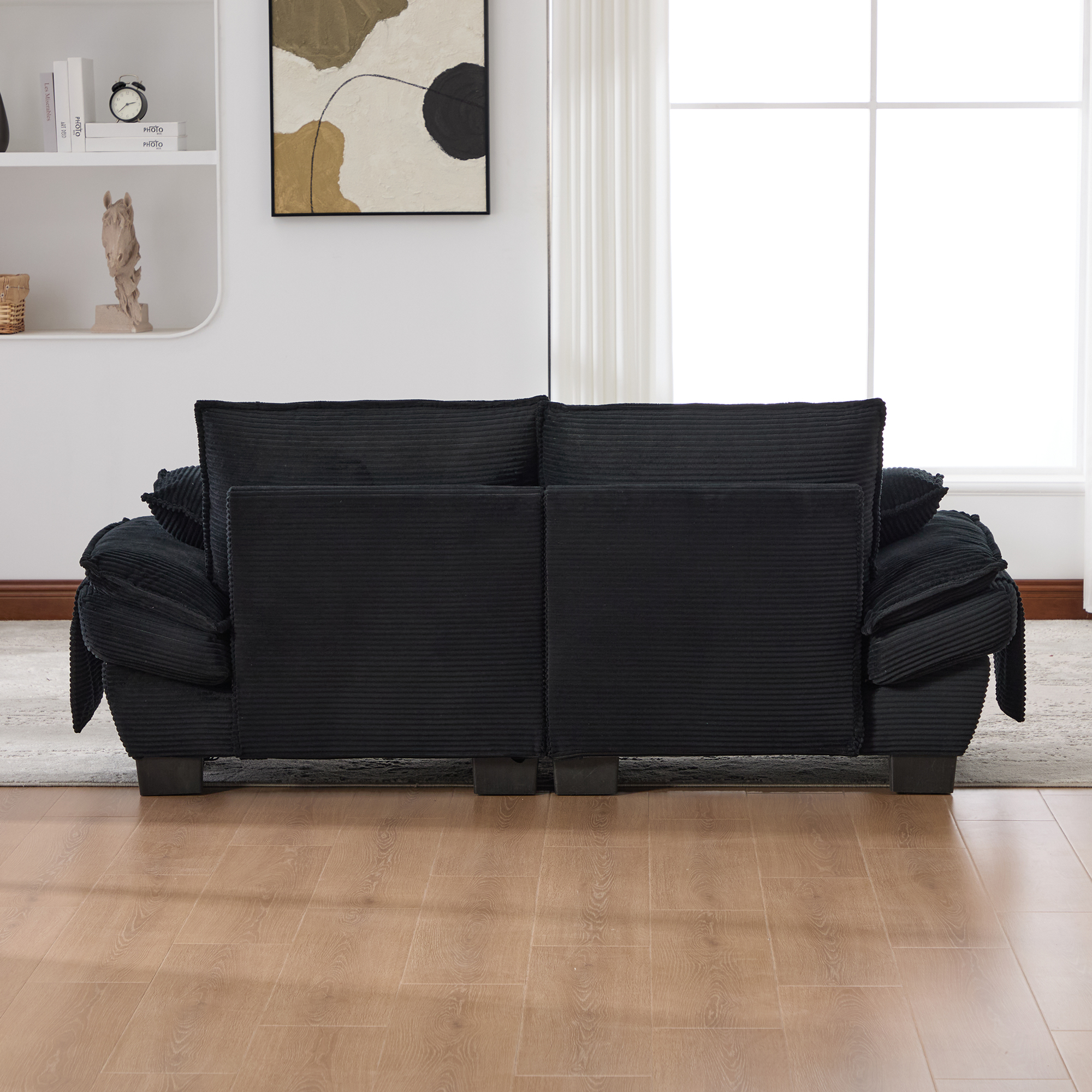 Design avec pouf intégré