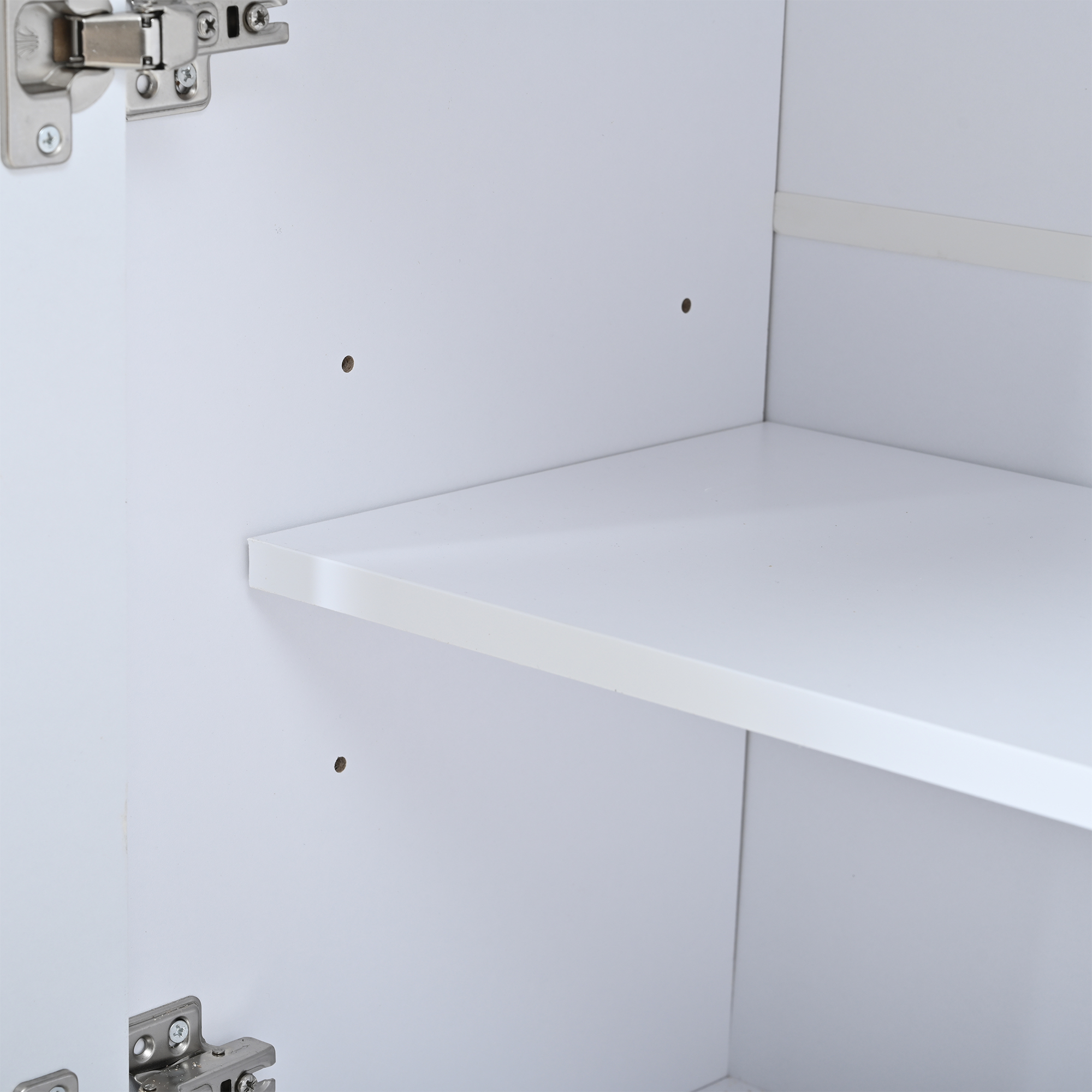 Style polyvalent blanc et noir