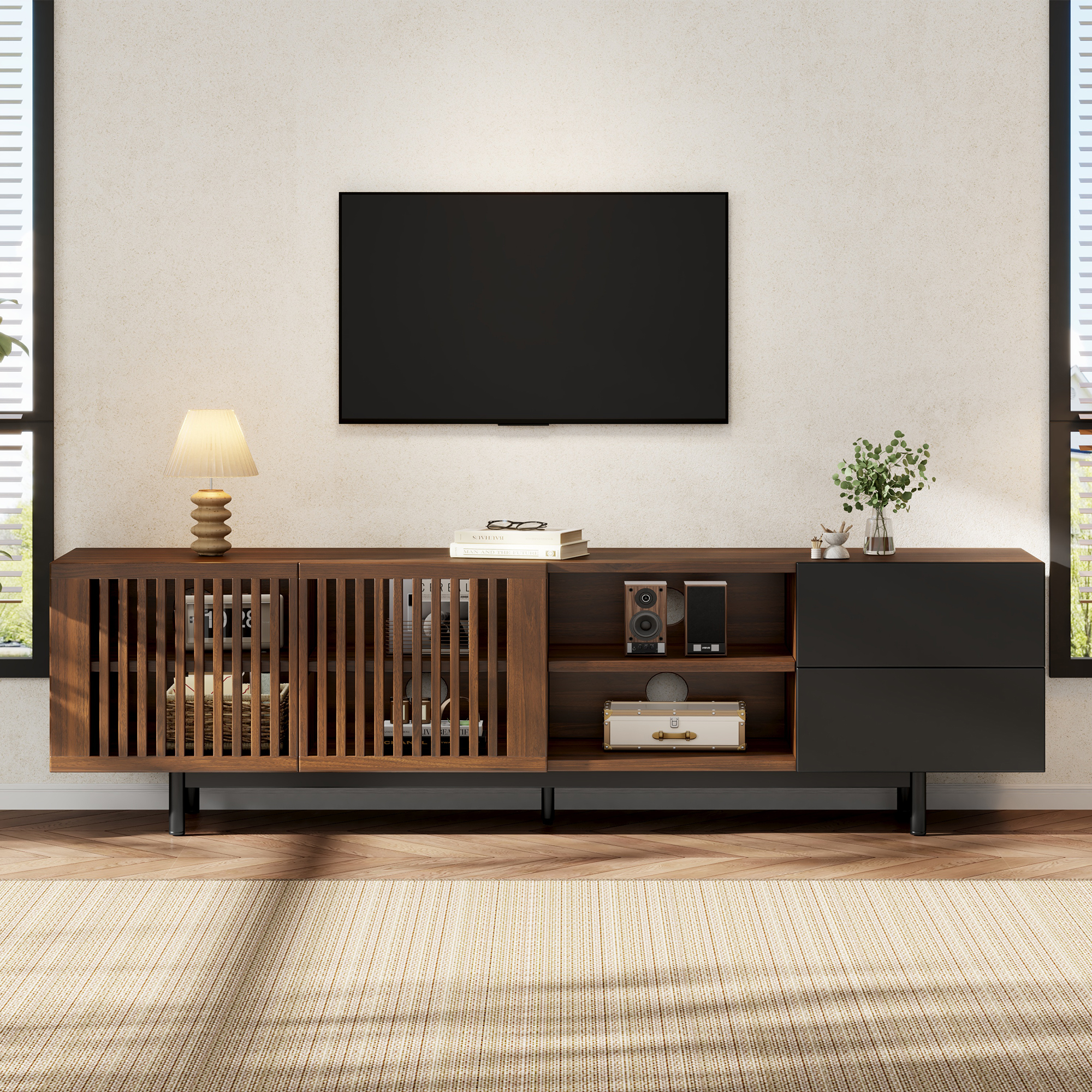 Meuble TV 160 cm noir et effet noyer avec portes à lattes, deux tiroirs et niches ouvertes