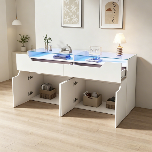 Rangements fermés et éclairage LED du buffet