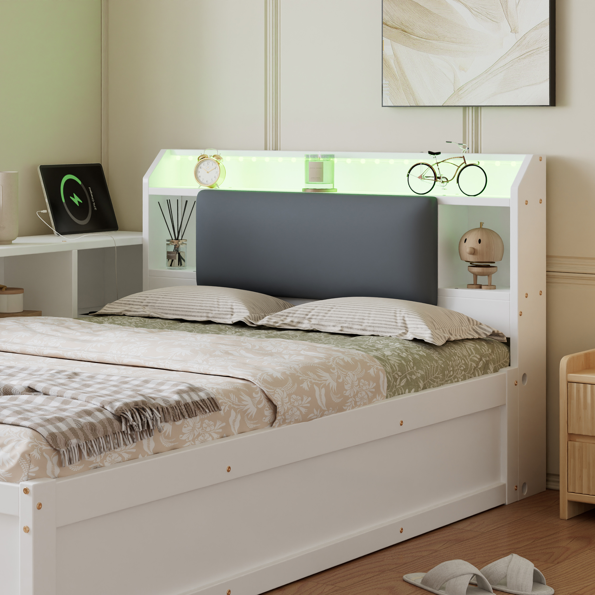 Détail du lit avec rangement