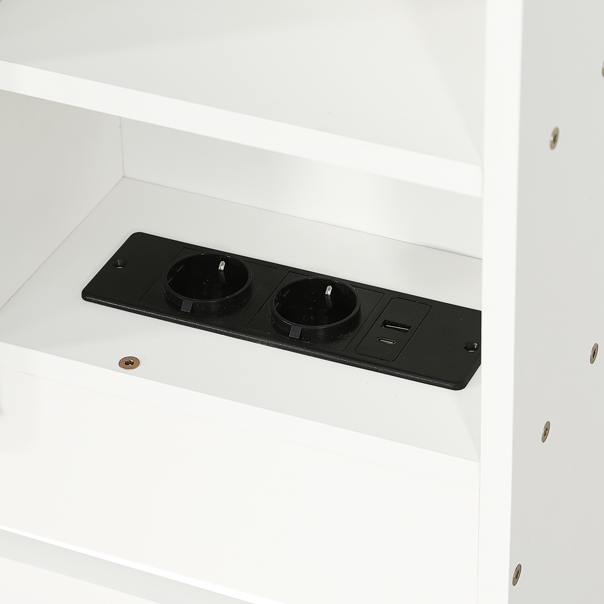 Ambiance chambre avec lit blanc LED